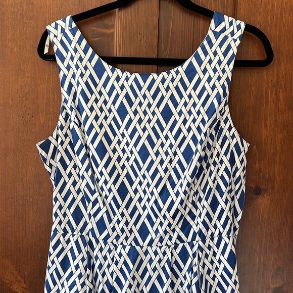 Dress - Picture 2 of 4